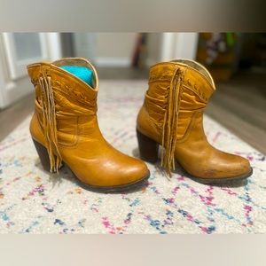 Leather Women’s Cowboy Booties